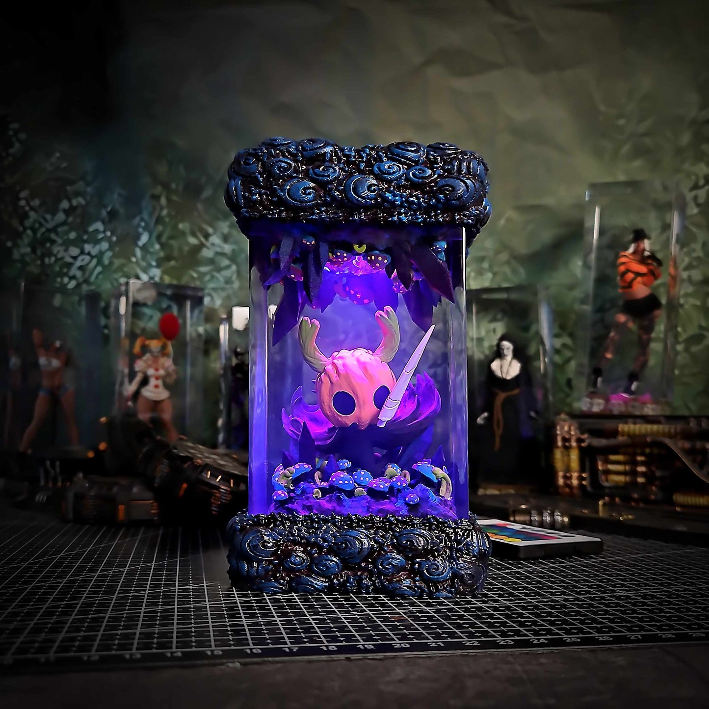 Spectral Bug Pilgrim Halloween Resin Lamp