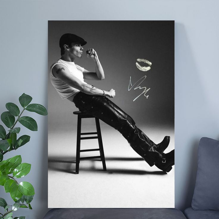 Yungblud “Shattered State” Splatter Deluxe Vinyl + Kissed Leaning B&W Poster Size 24''x36''
