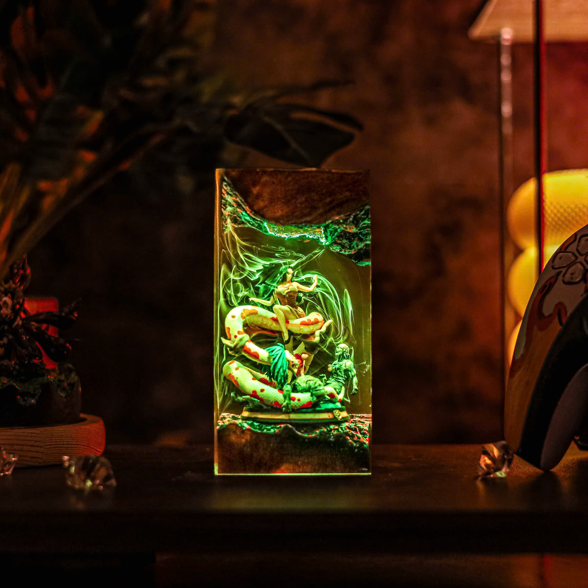 Boa Hancock Resin Lamp