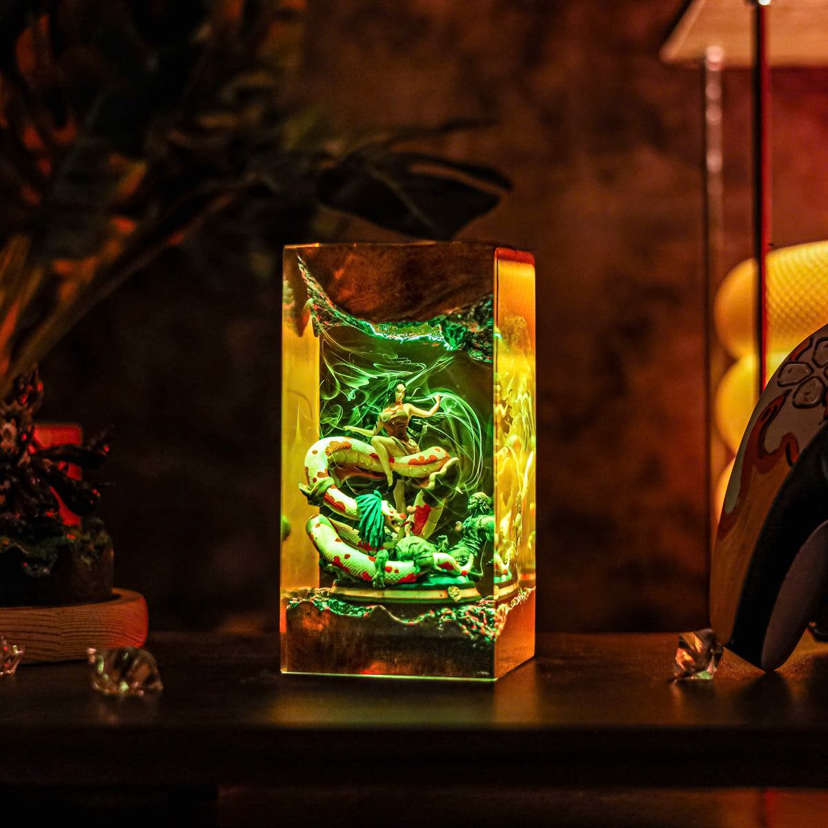 Boa Hancock Resin Lamp