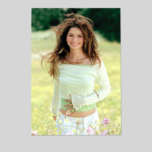 Beautiful Shania Twain Outdoor Portrait Photo Print Poster Size 24''x36''