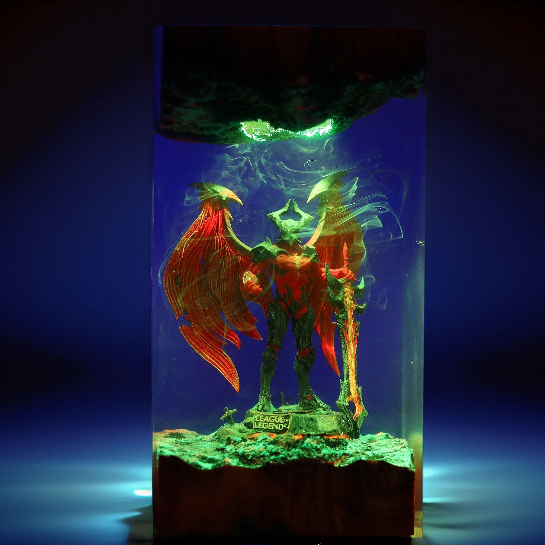 Darkin Greatsword Warrior Resin Lamp