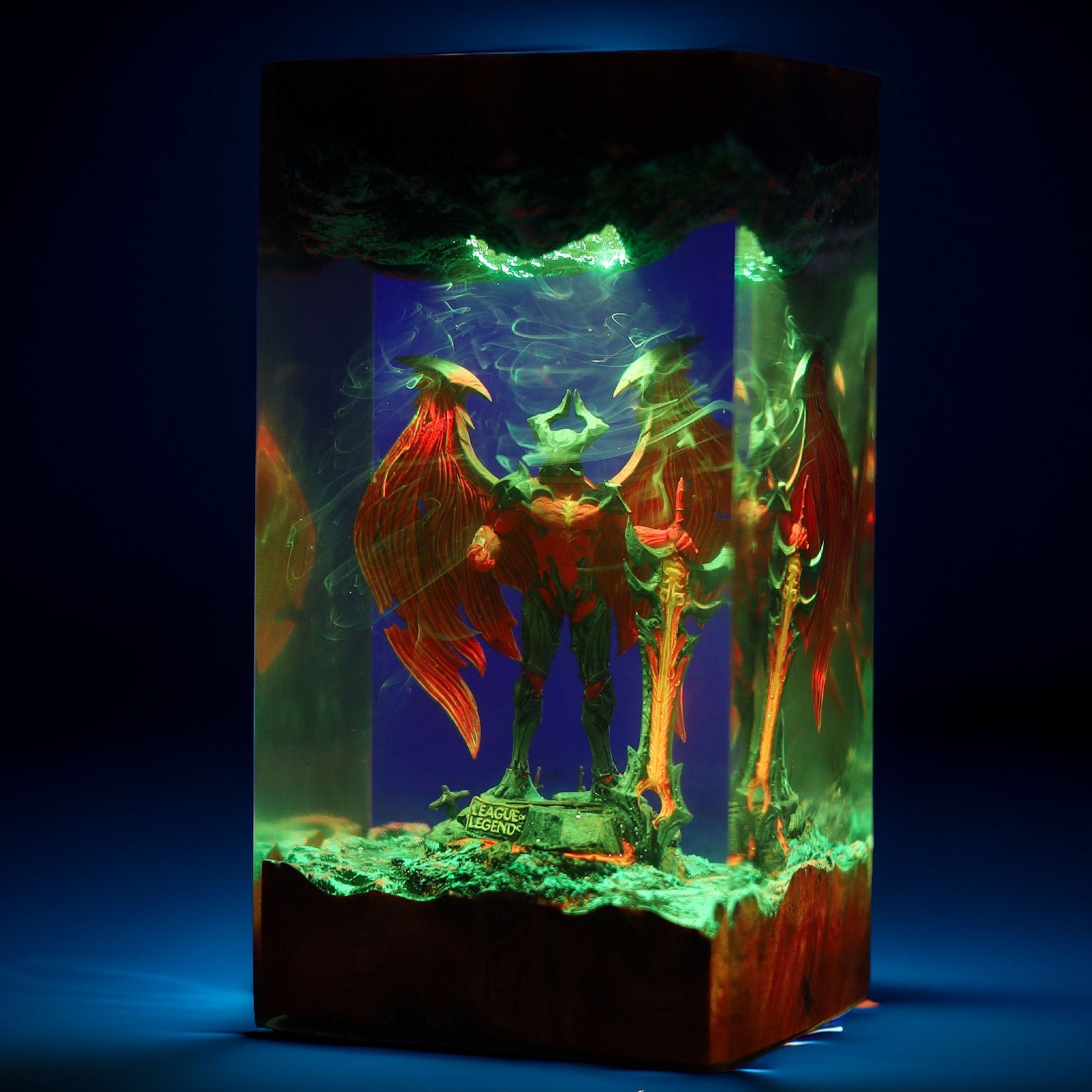 Darkin Greatsword Warrior Resin Lamp