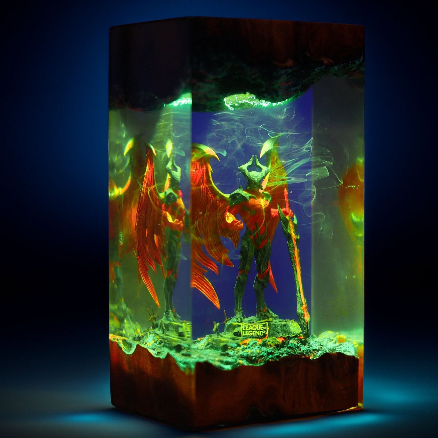 Darkin Greatsword Warrior Resin Lamp