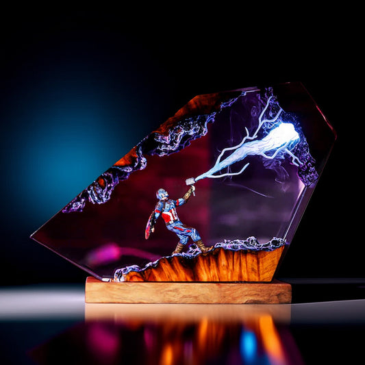 Star-Shield Patriot Resin Lamp 02