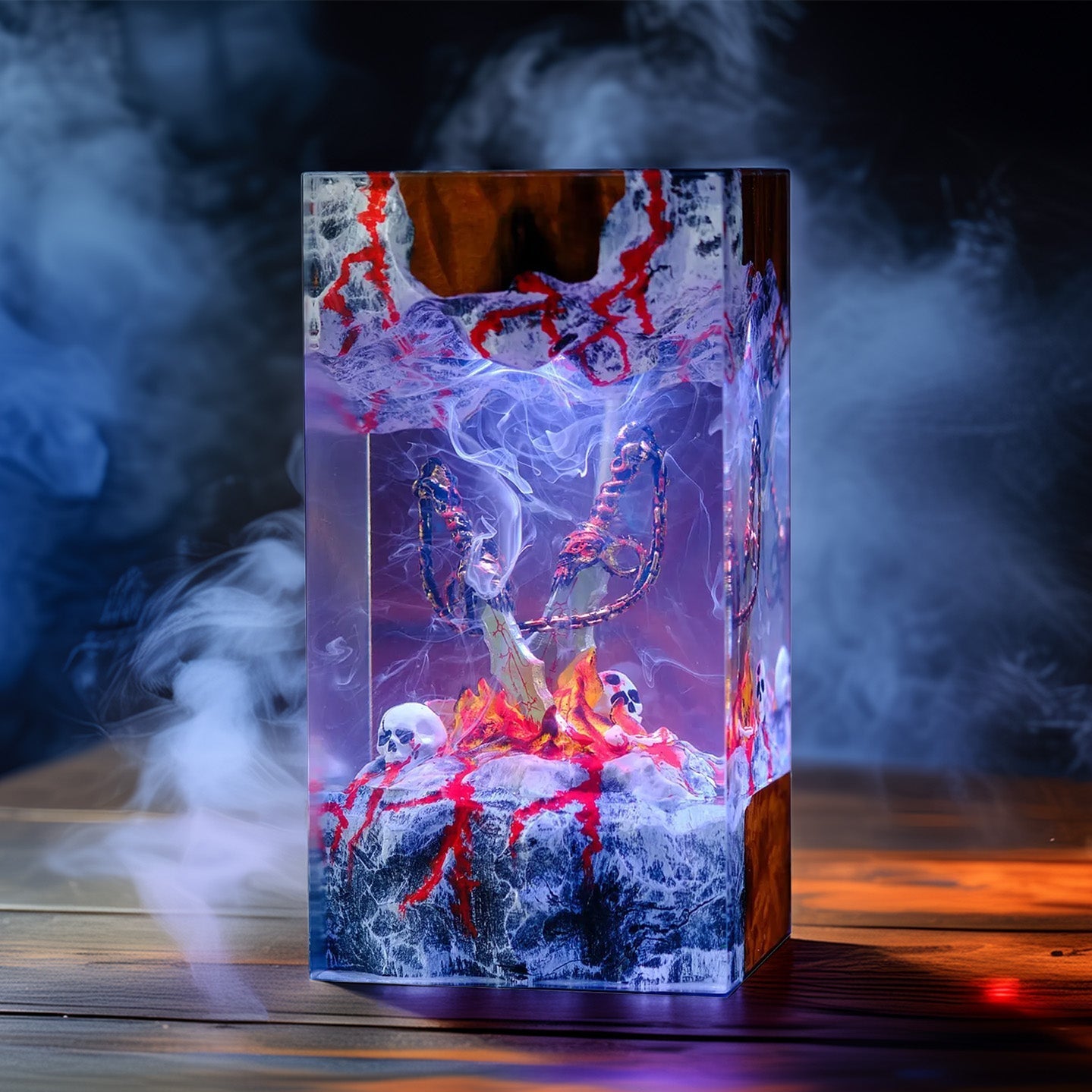 Chained Twin Blades Resin Lamp
