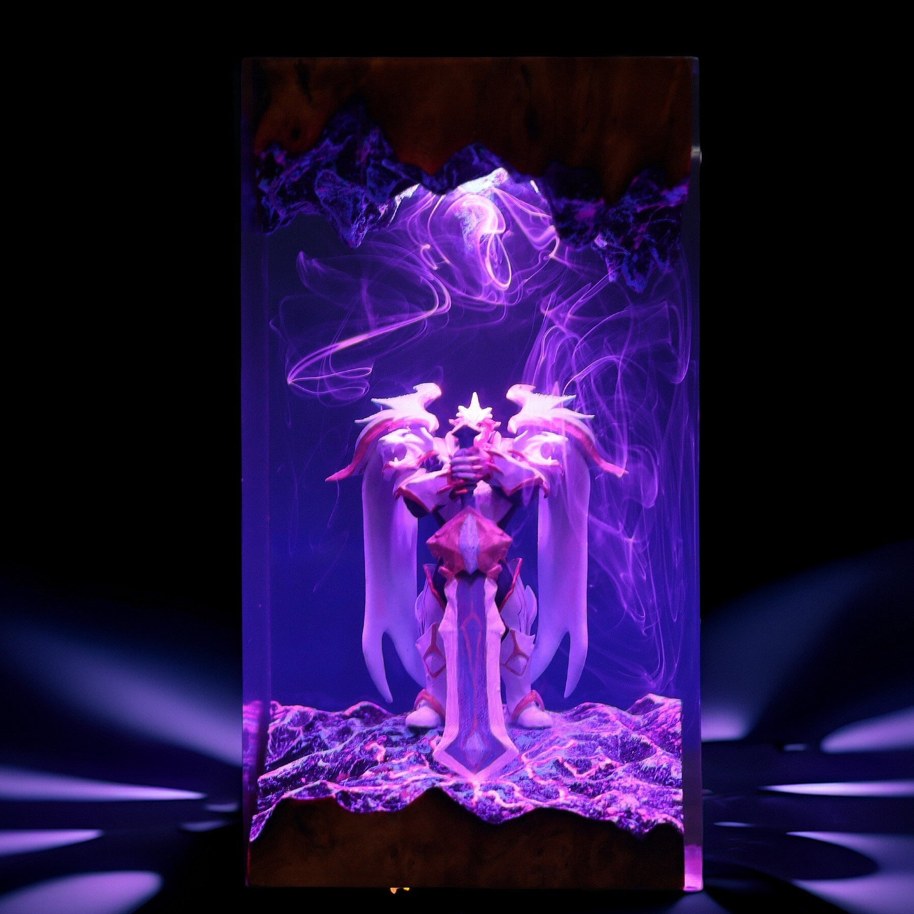 Demacian Steel Knight Resin Lamp