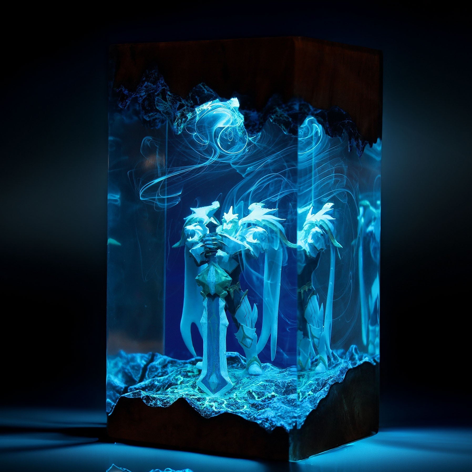 Demacian Steel Knight Resin Lamp