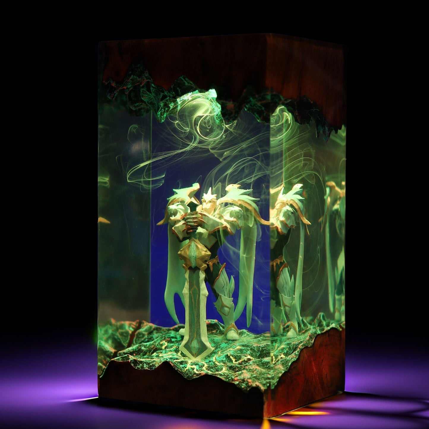 Demacian Steel Knight Resin Lamp