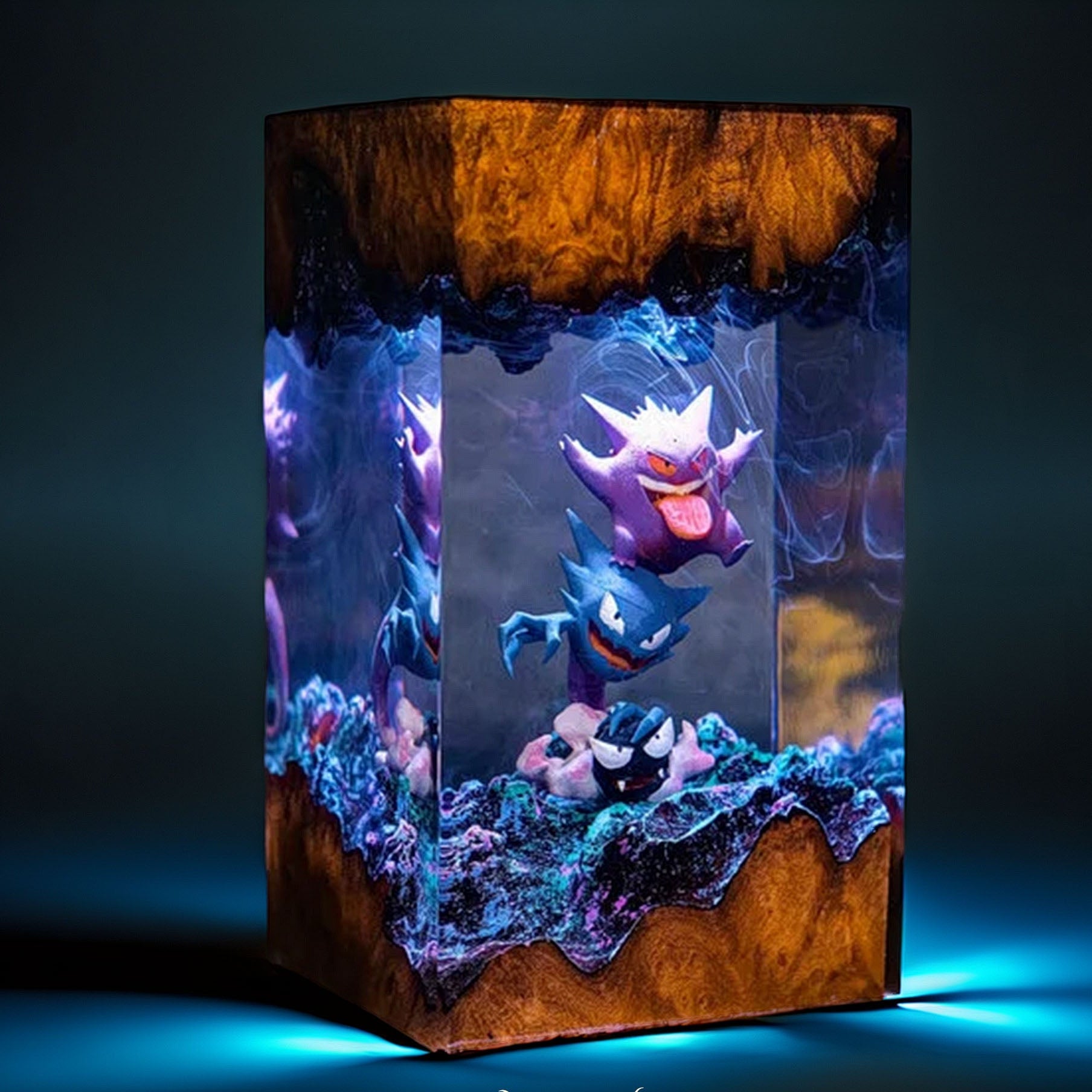 Shadow Phantom Resin Lamp