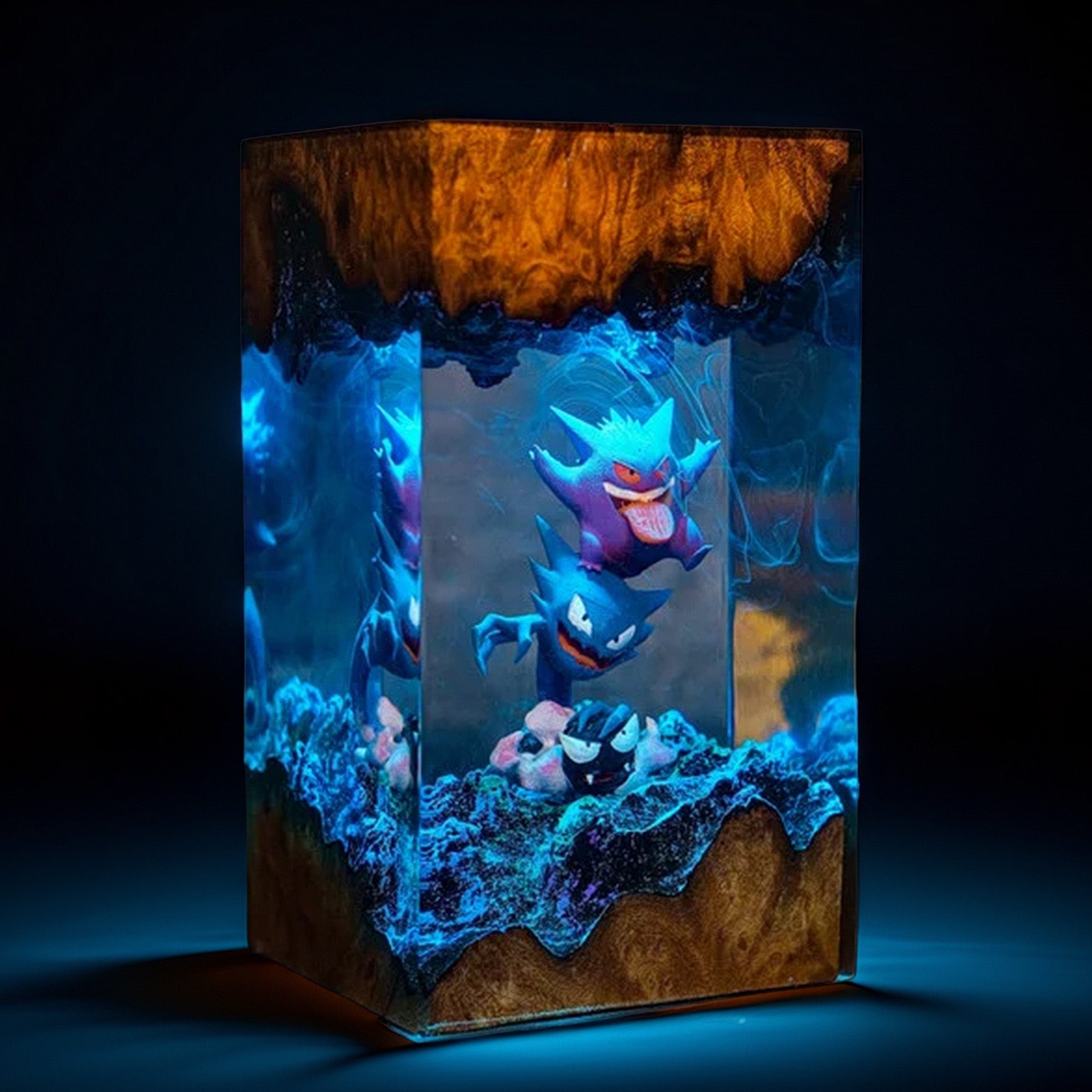 Shadow Phantom Resin Lamp