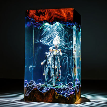 Aged Painter Patriarch Resin Lamp
