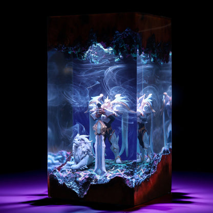Crown Steel Conqueror Resin Lamp