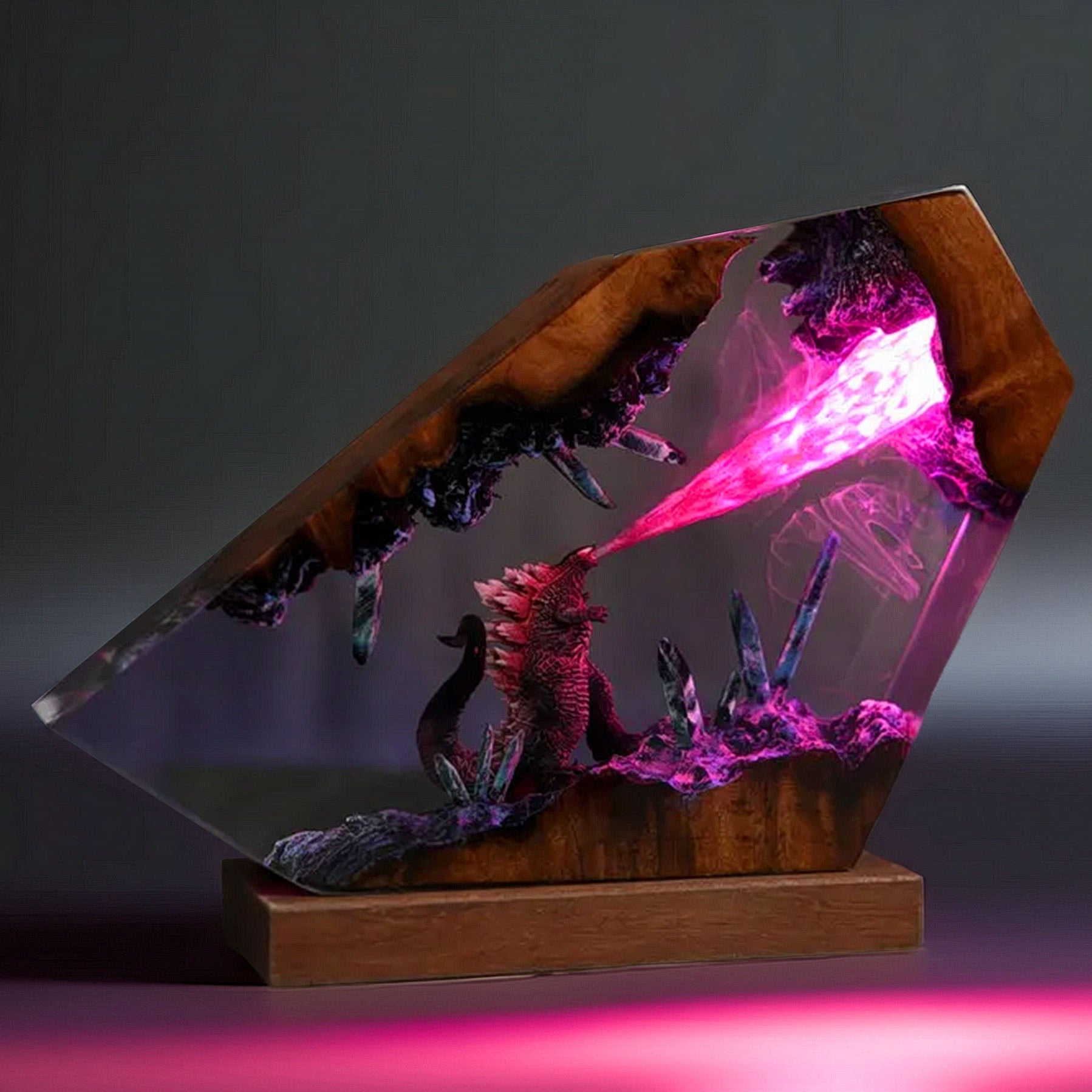 Atomic Titan Resin Lamp
