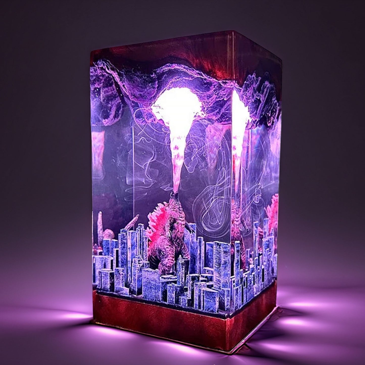 Atomic Titan Breath Resin Lamp