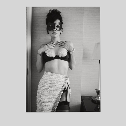 Lily Allen Posing Poster, One Sheet Wall Size 24''x36''