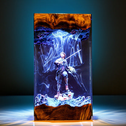 Belle Epoque Adventurer Resin Lamp