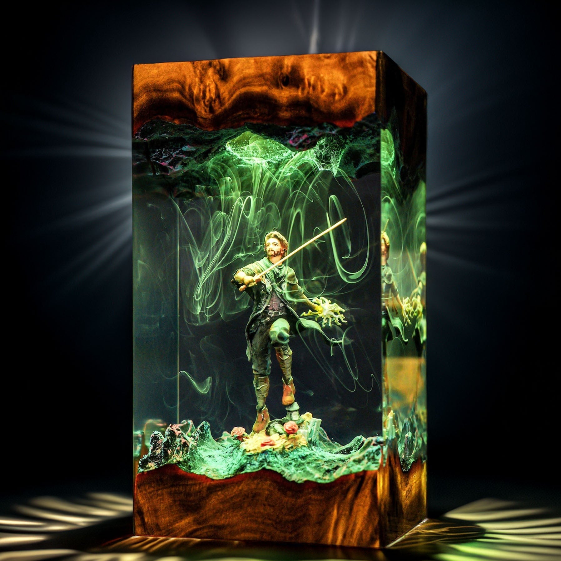 Belle Epoque Adventurer Resin Lamp