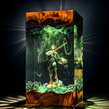 Belle Epoque Adventurer Resin Lamp