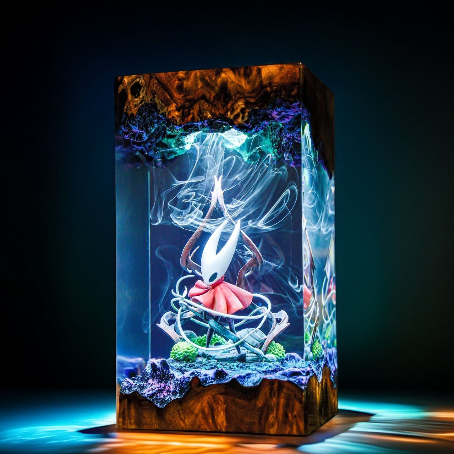 Crimson Needle Warrior Resin Lamp V2
