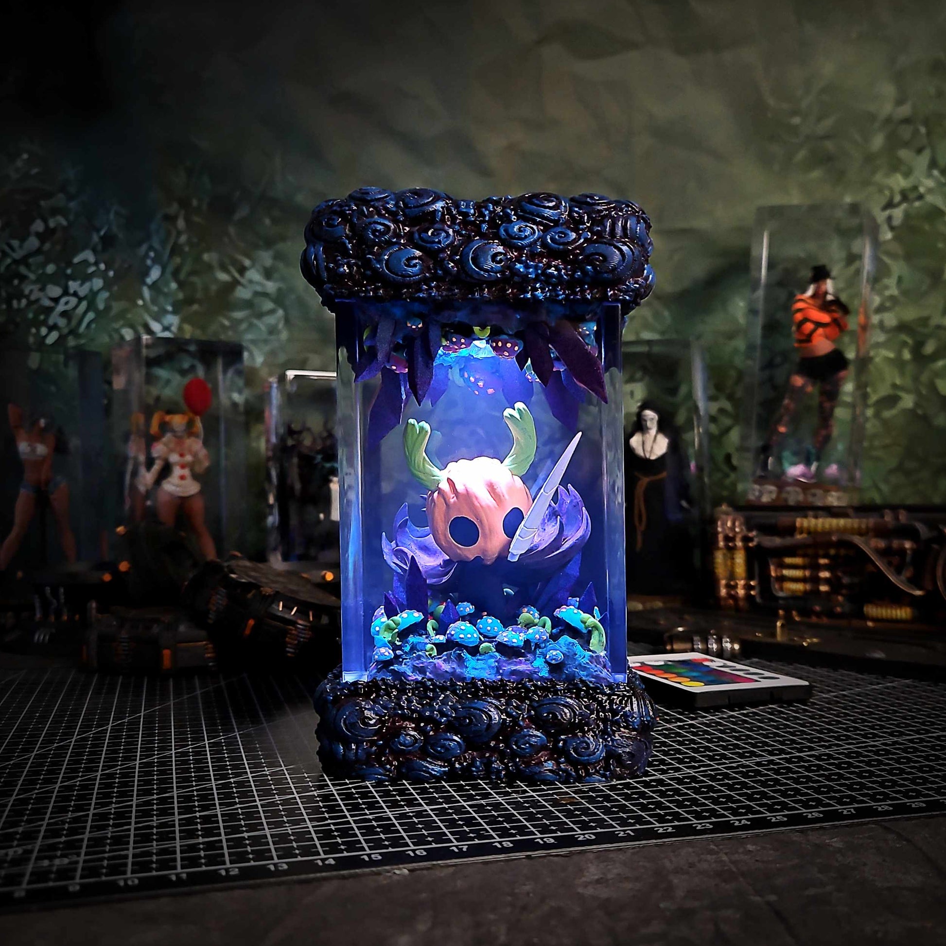 Spectral Bug Pilgrim Halloween Resin Lamp
