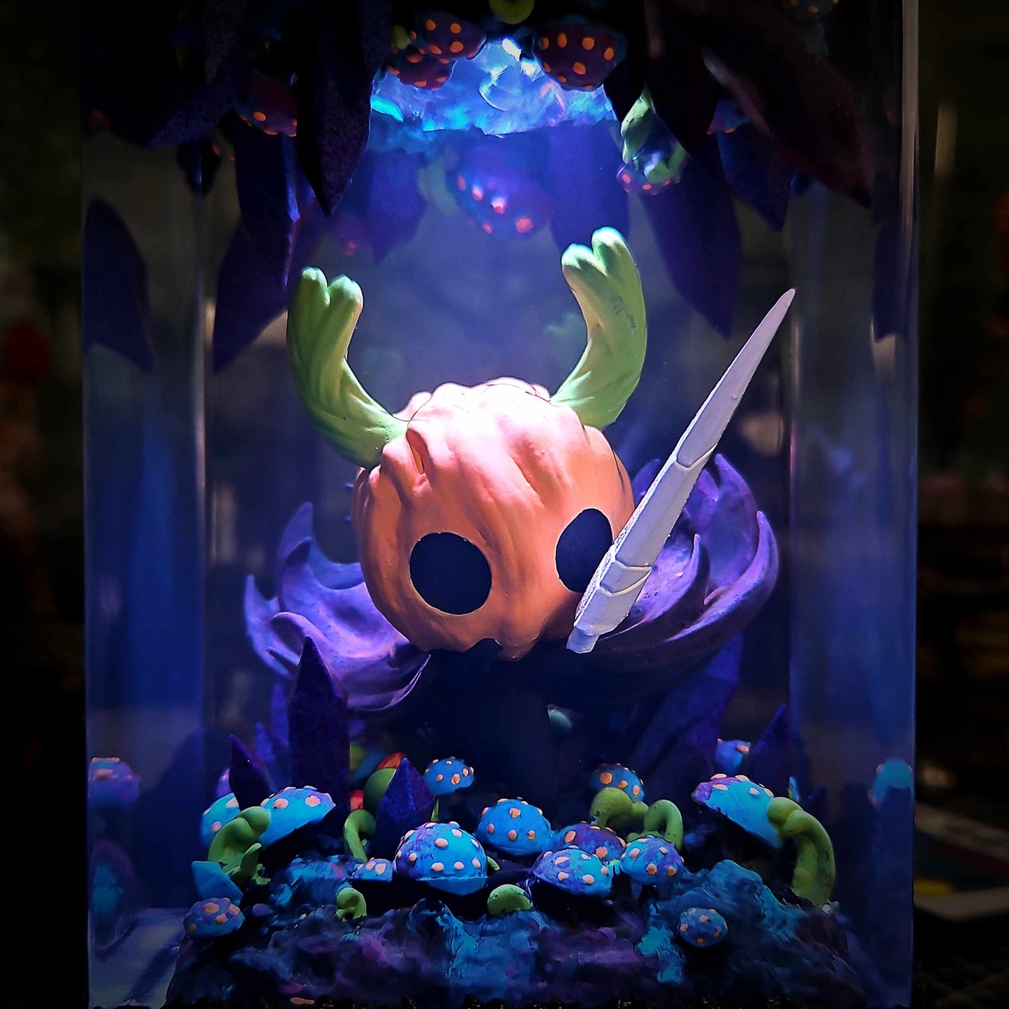 Spectral Bug Pilgrim Halloween Resin Lamp