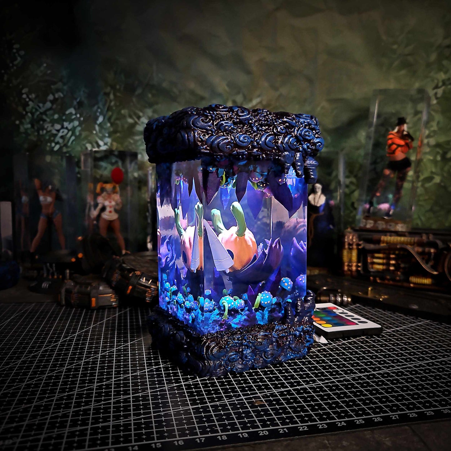 Spectral Bug Pilgrim Halloween Resin Lamp
