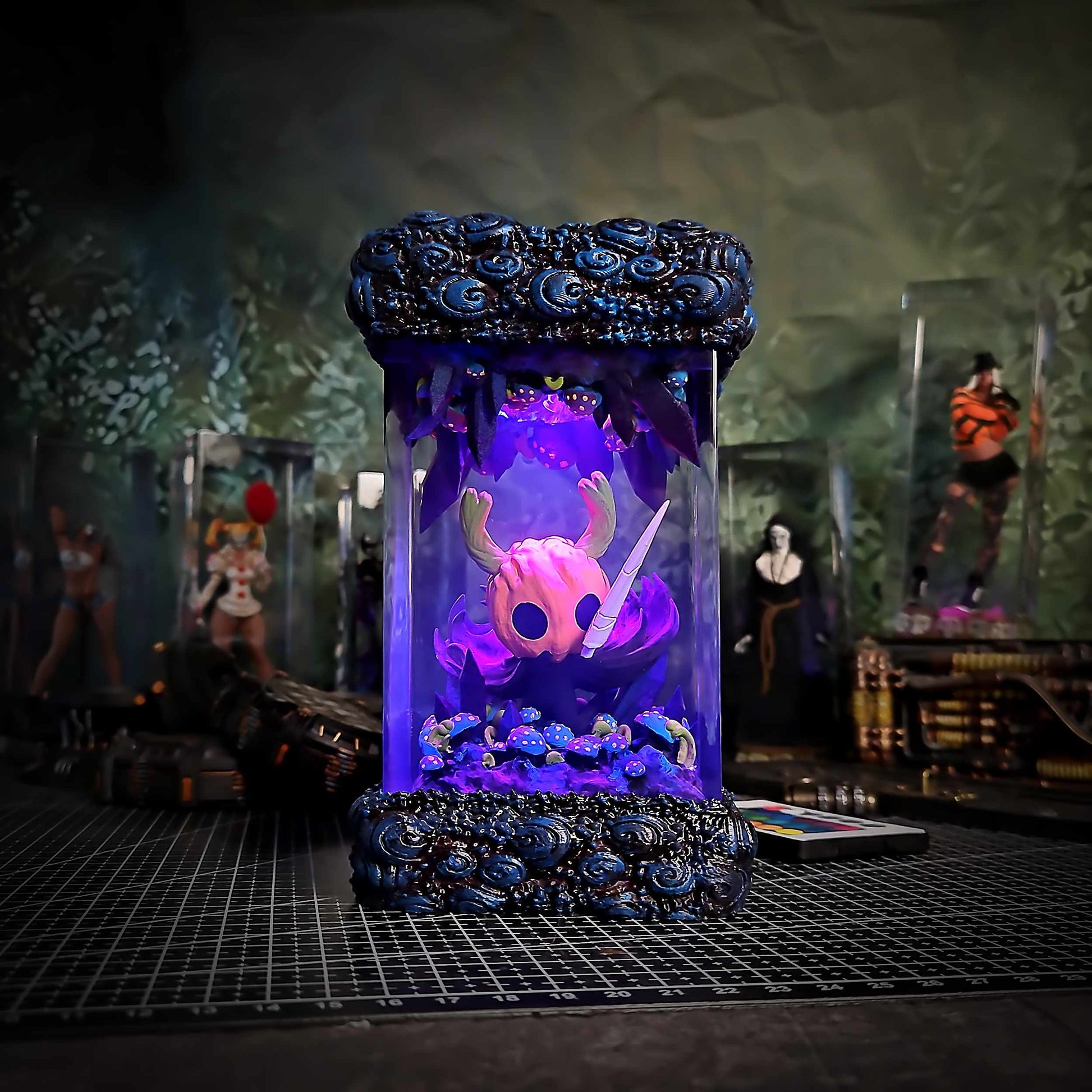Spectral Bug Pilgrim Halloween Resin Lamp
