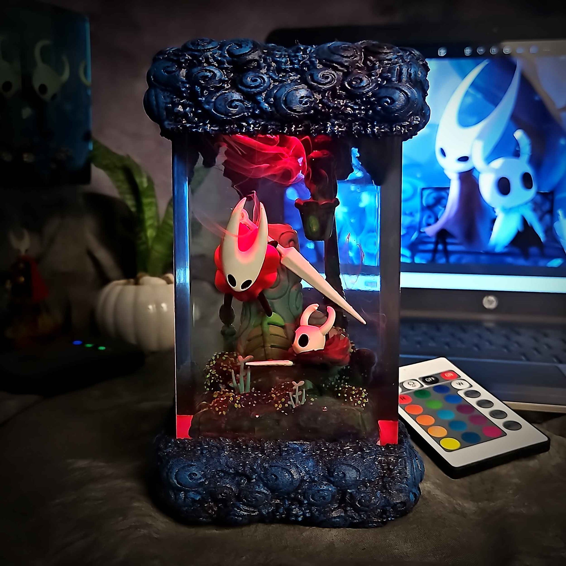 Crimson Needle Warrior And Pale Vessel Wanderer Resin Lamp