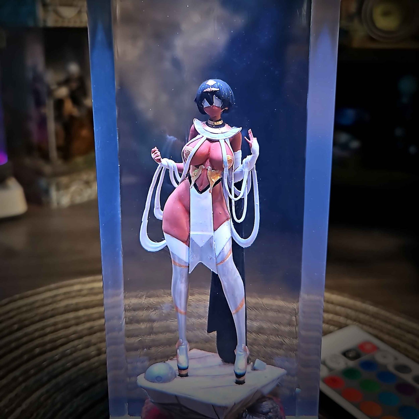 Prototype Android Resin Lamp