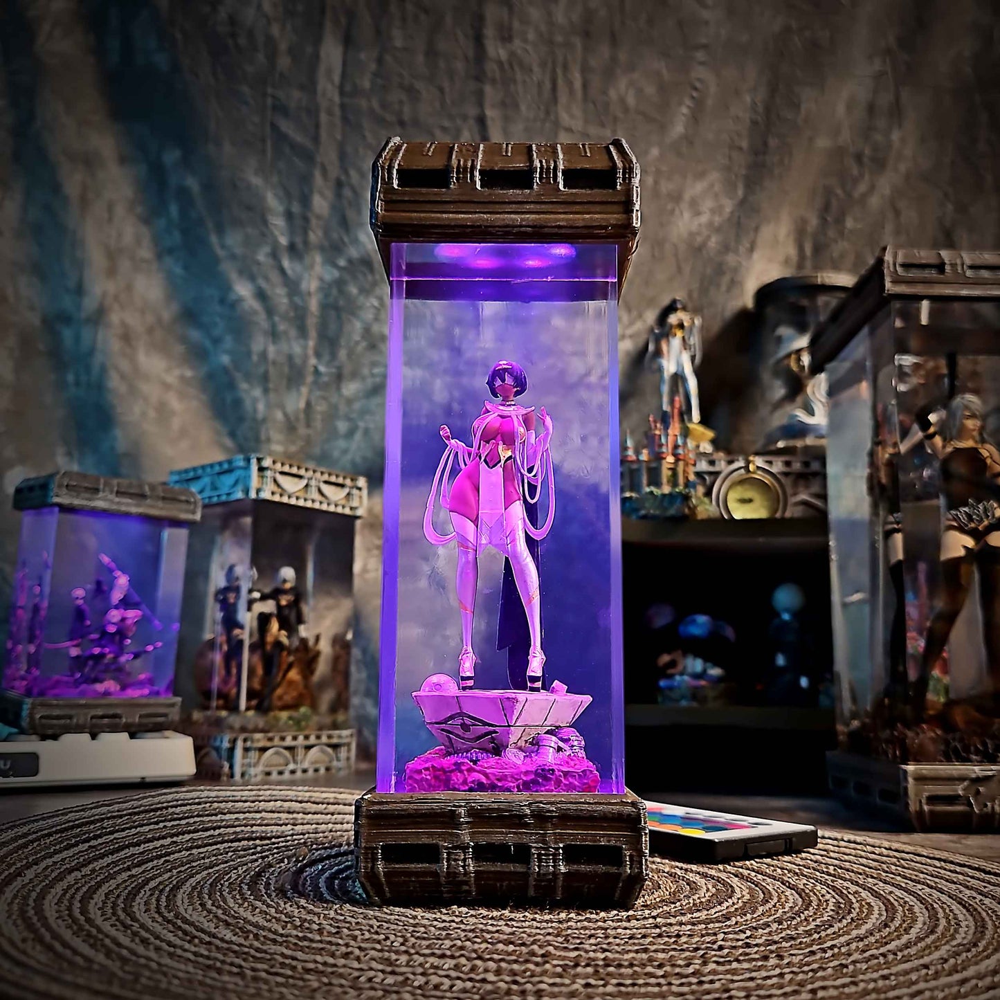Prototype Android Resin Lamp