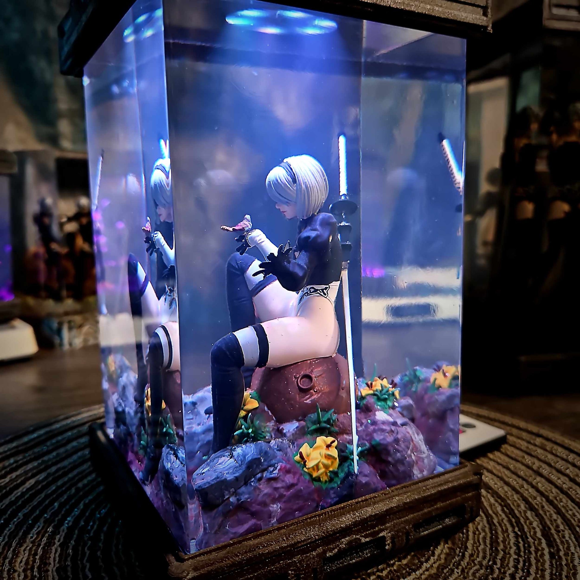 Combat Maiden Android Resin Lamp V2