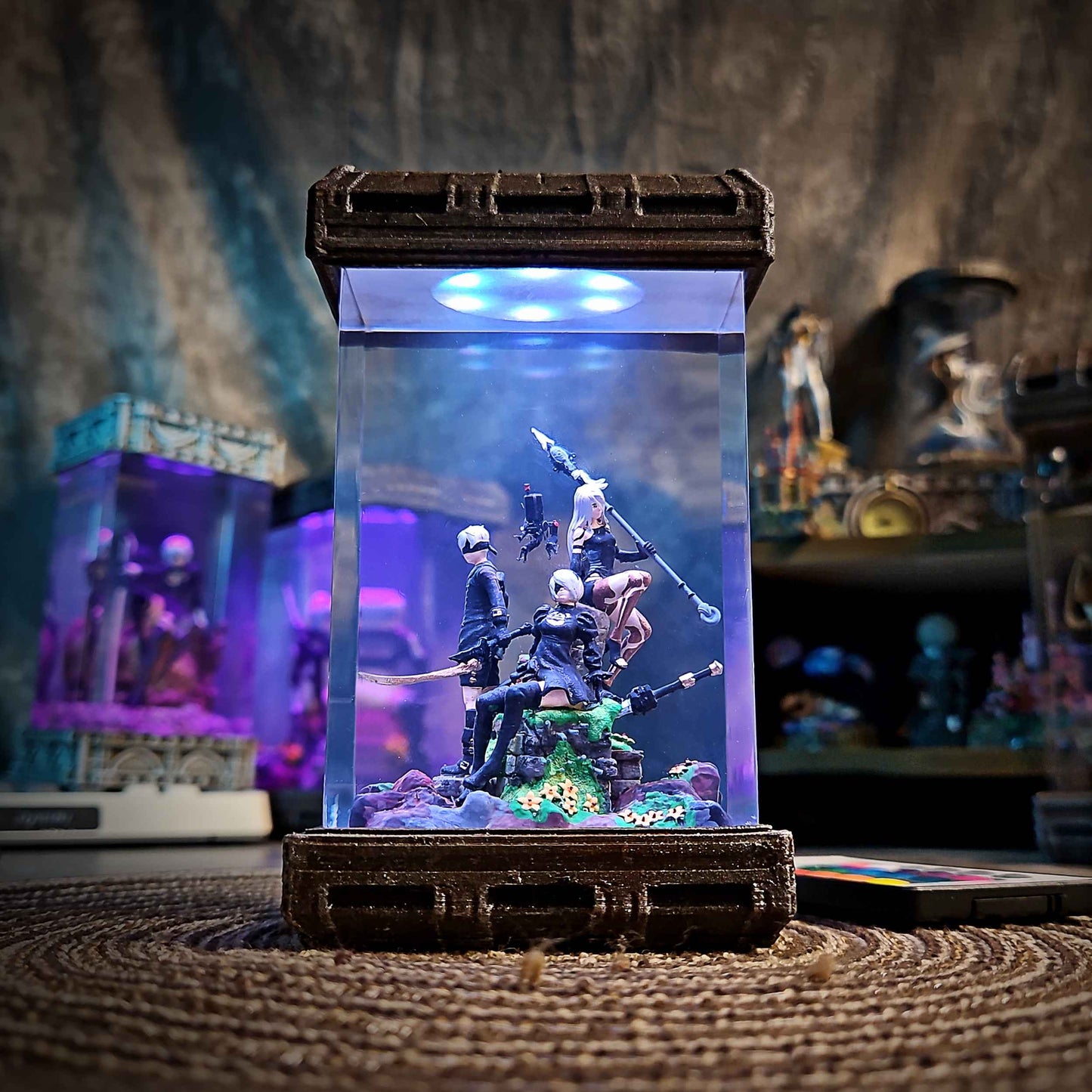 Android Combatant Diorama Resin Lamp