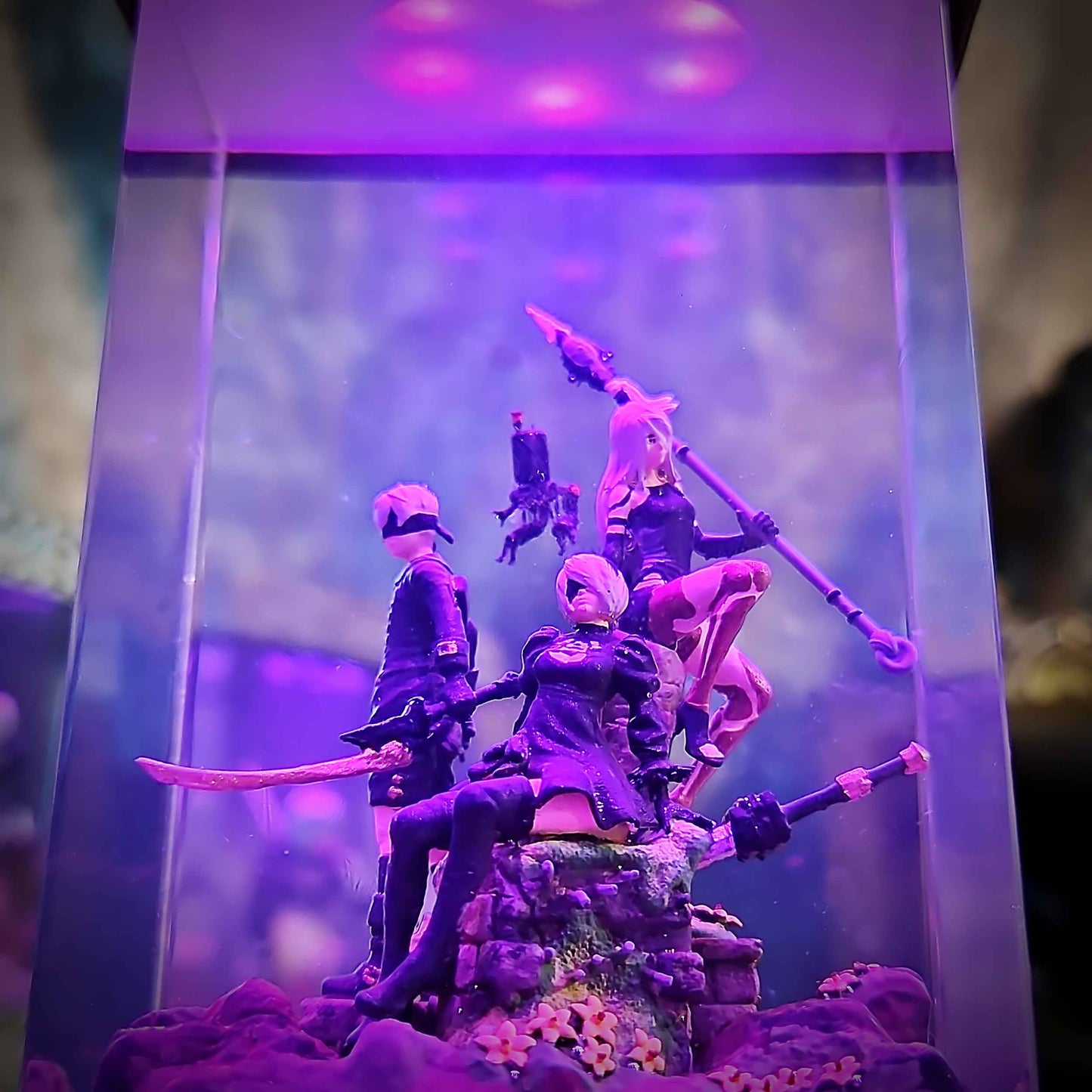 Android Combatant Diorama Resin Lamp