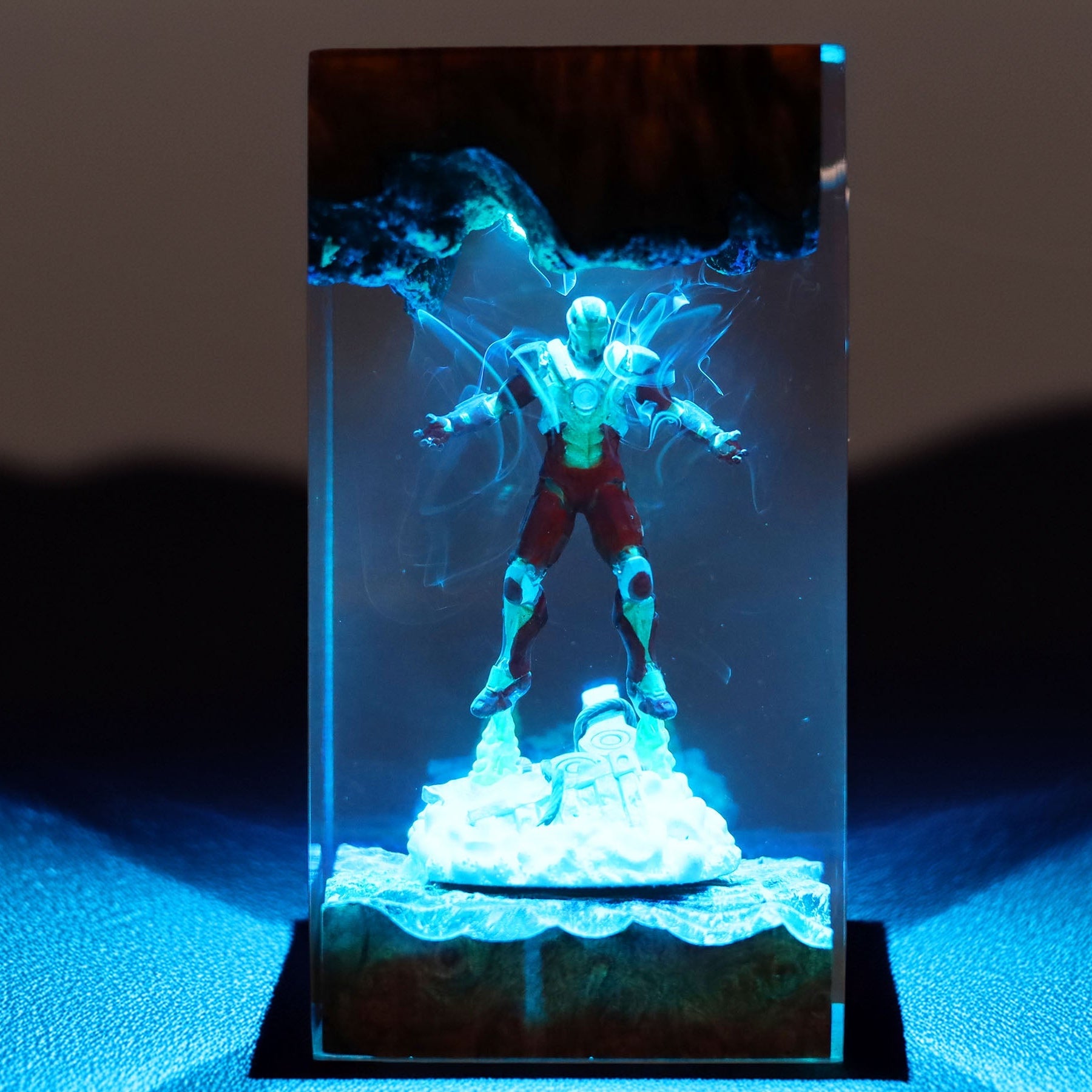 Crimson Armor Hero Resin Lamp V2