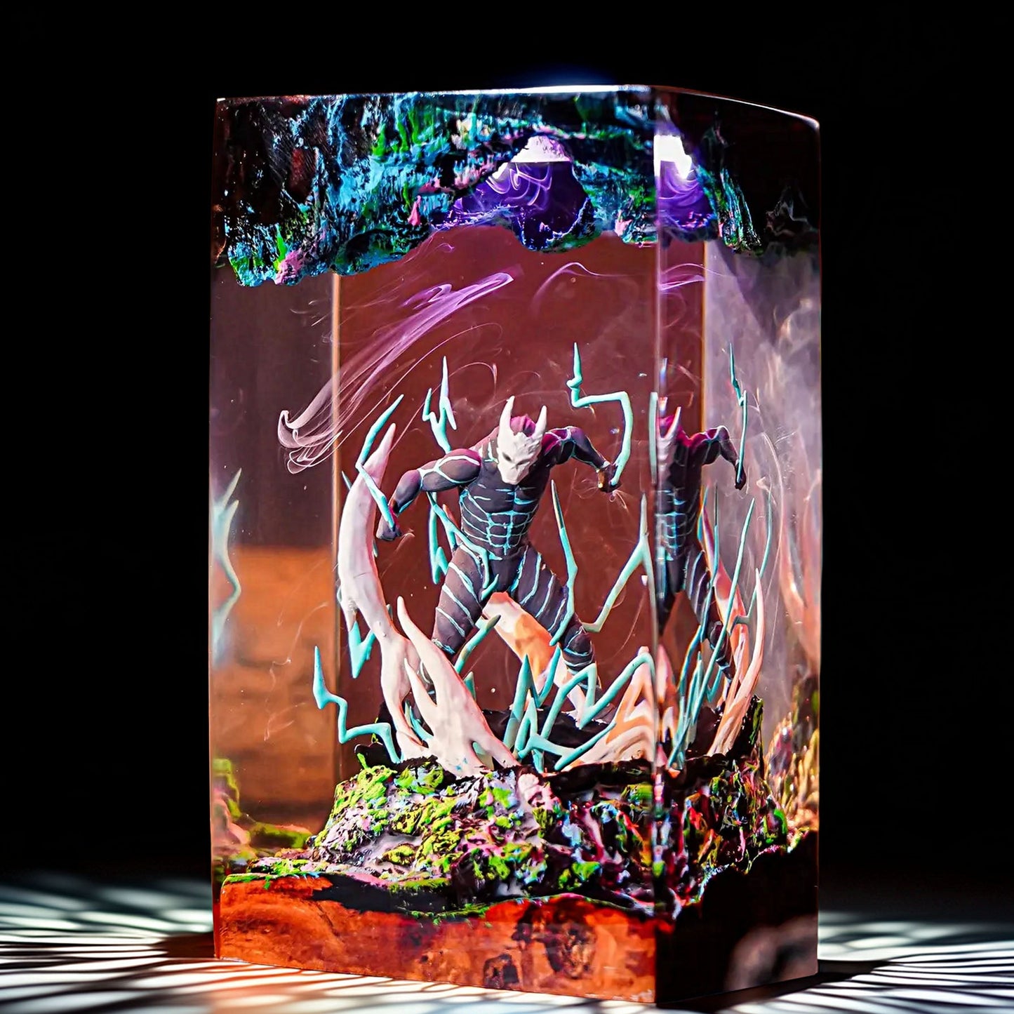 Apex Mutant No 8 Resin Lamp
