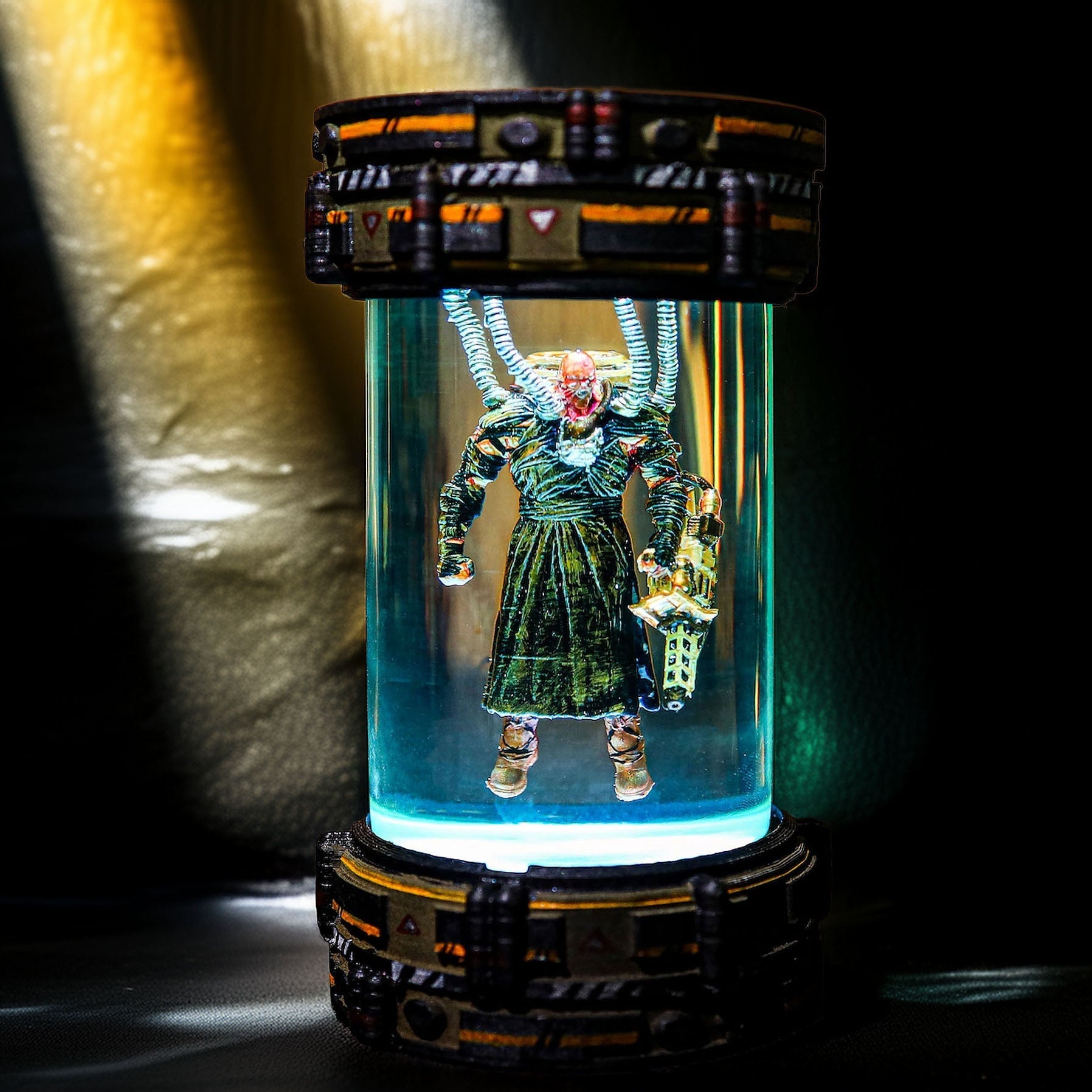 Pursuer Biolab Resin Lamp