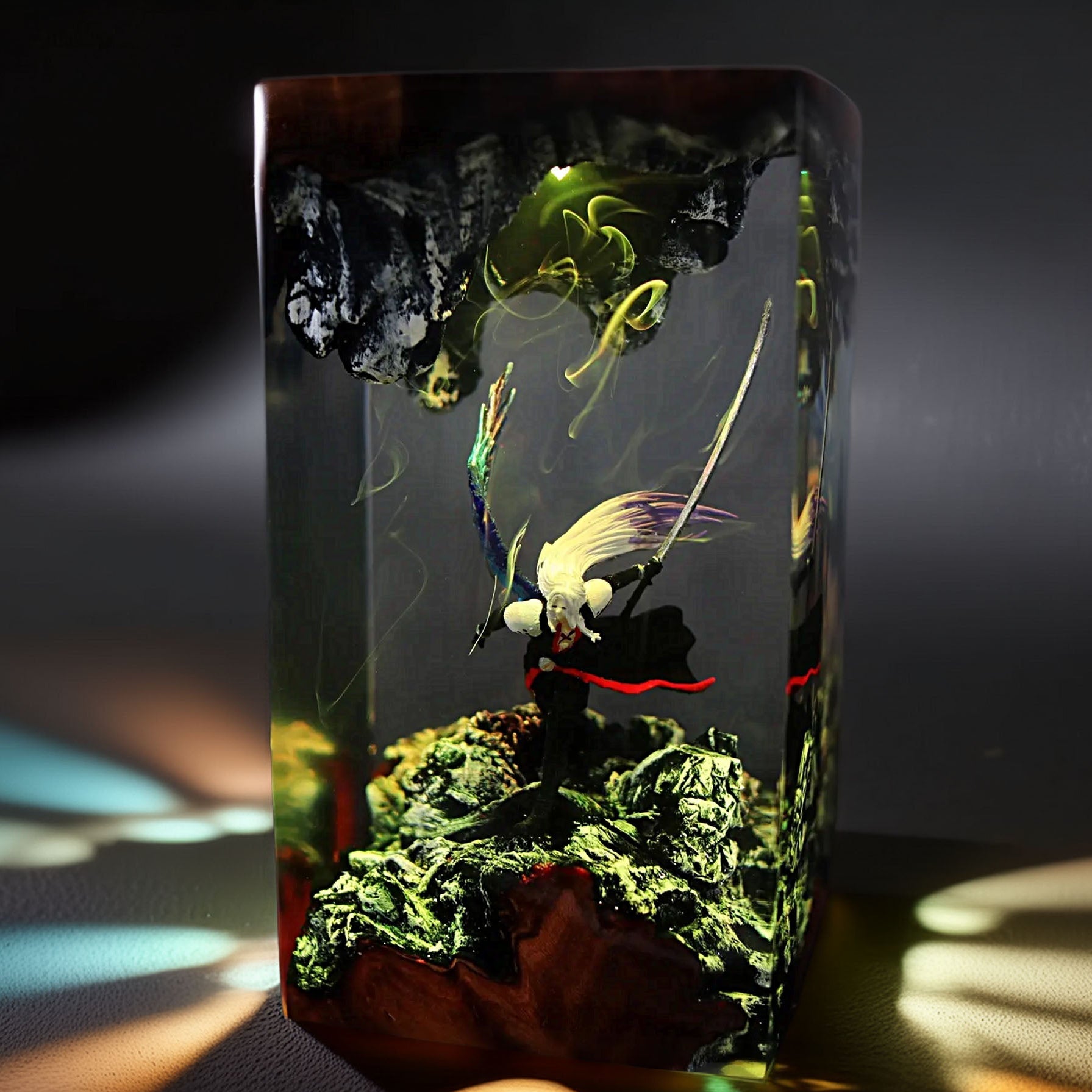 Silver-Haired Swordsman Resin Lamp