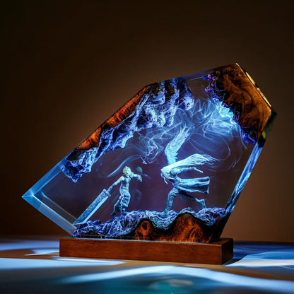 Silver-Haired Swordsman vs Cloud Resin Lamp