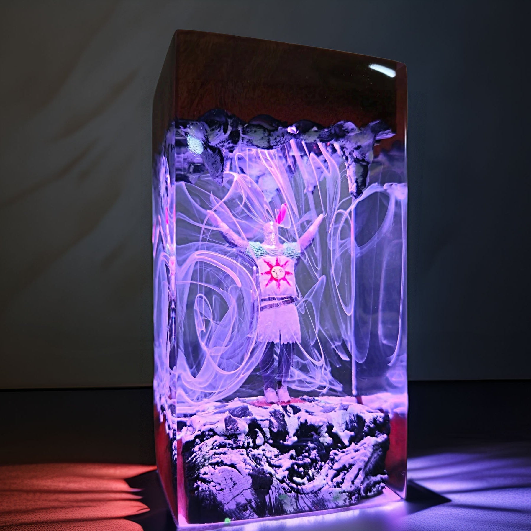 Sun Praising Knight Resin Lamp