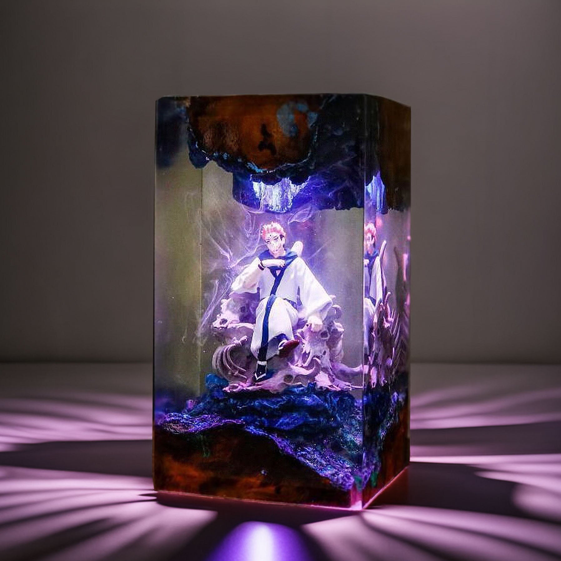Four Armed Curse King Resin Lamp 01