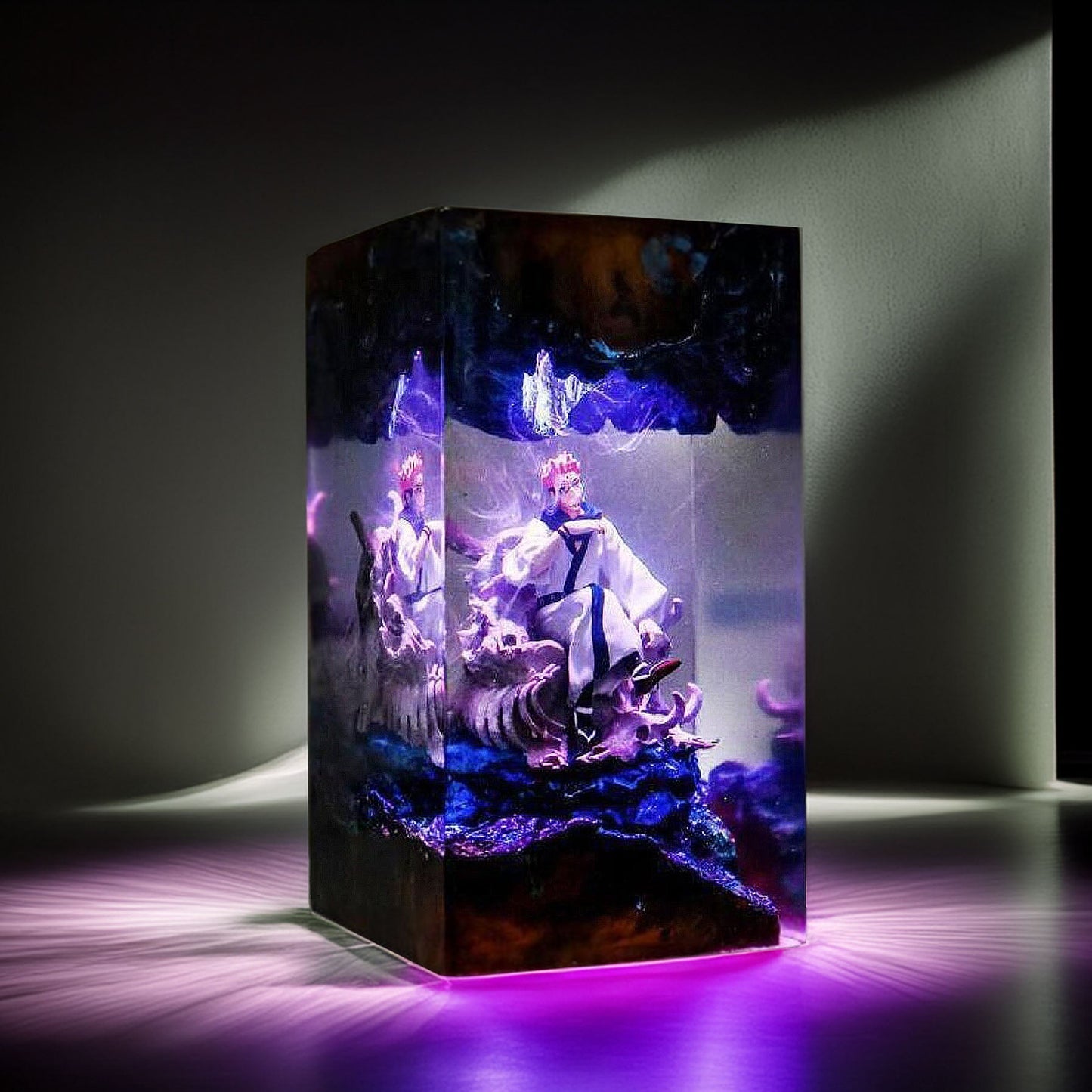 Four Armed Curse King Resin Lamp 01