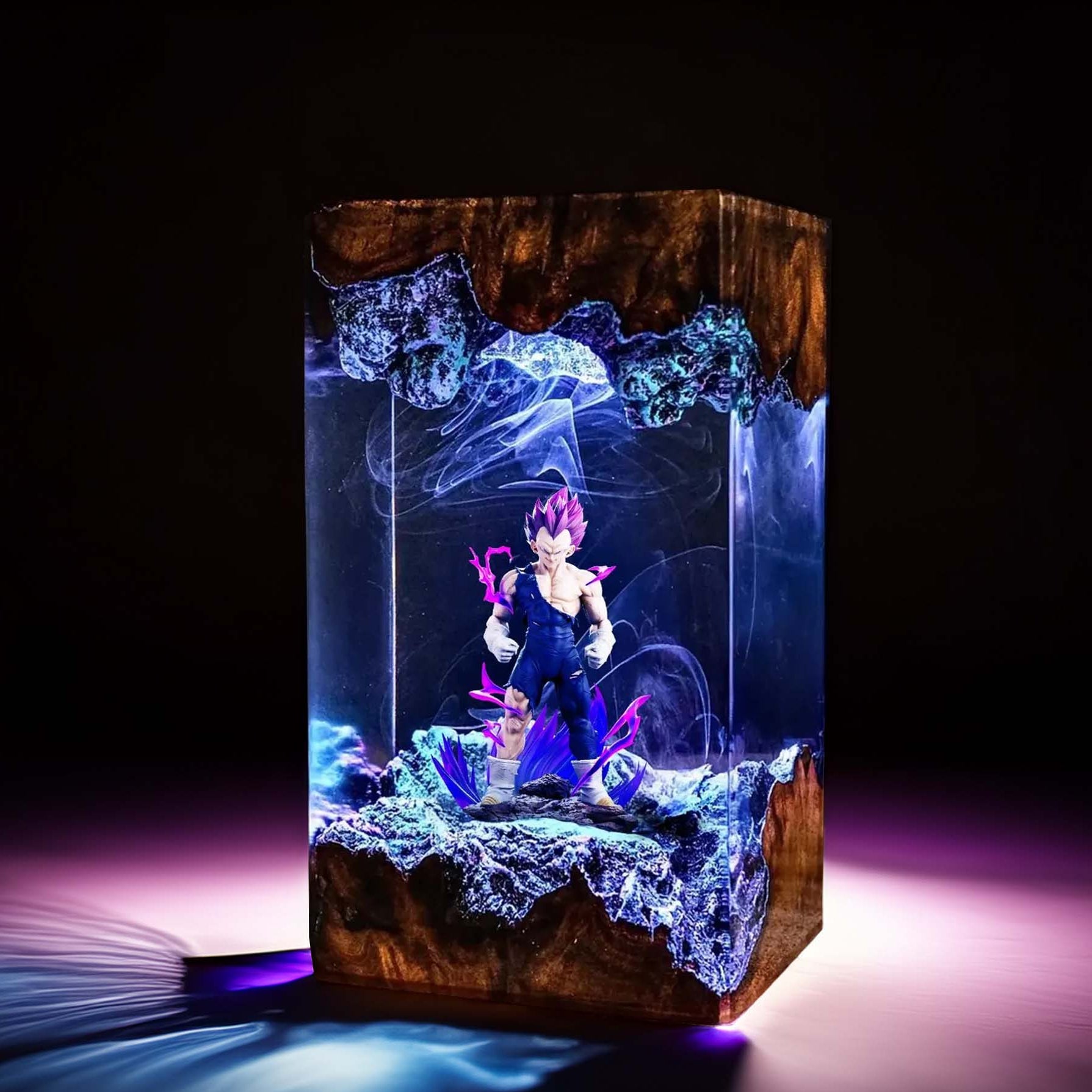 Crimson Pride Prince Resin Lamp