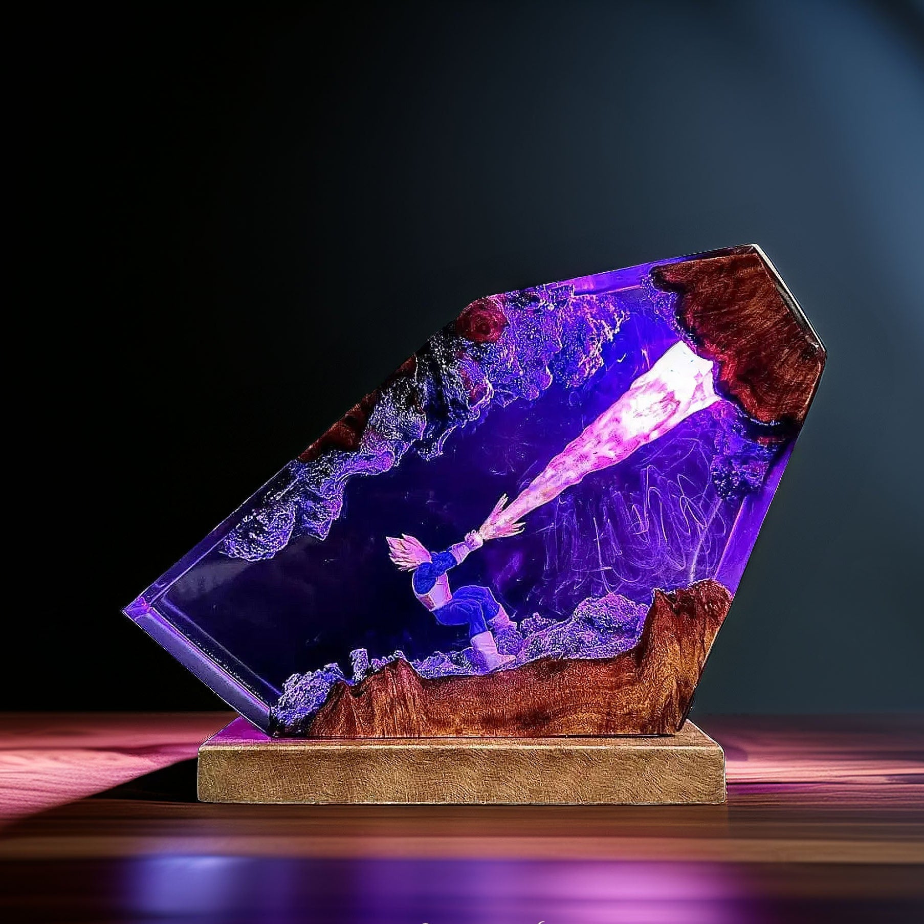Royal Pride Warrior Resin Lamp