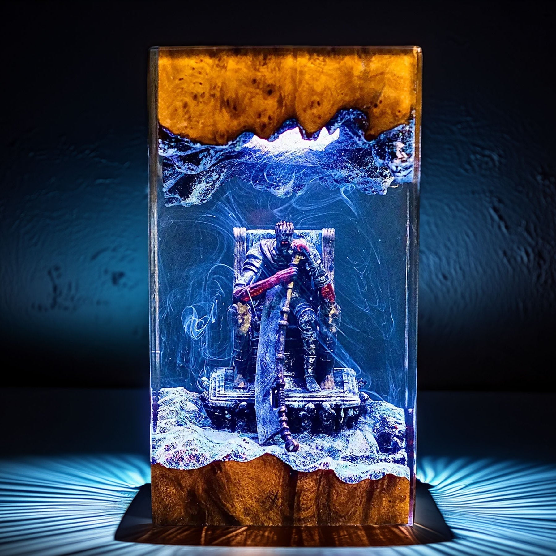 Old Giant Lord Resin Lamp