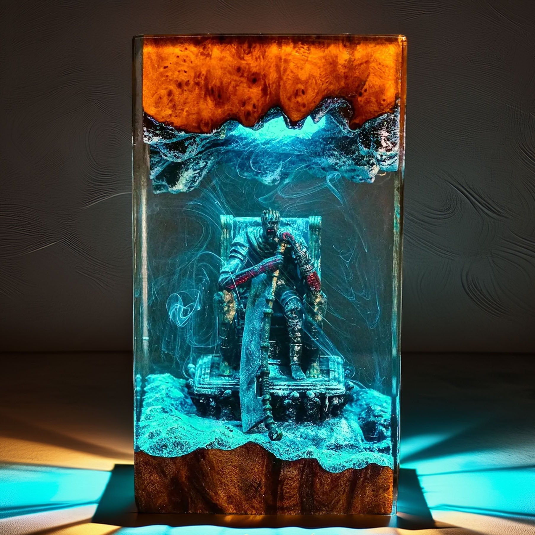 Old Giant Lord Resin Lamp