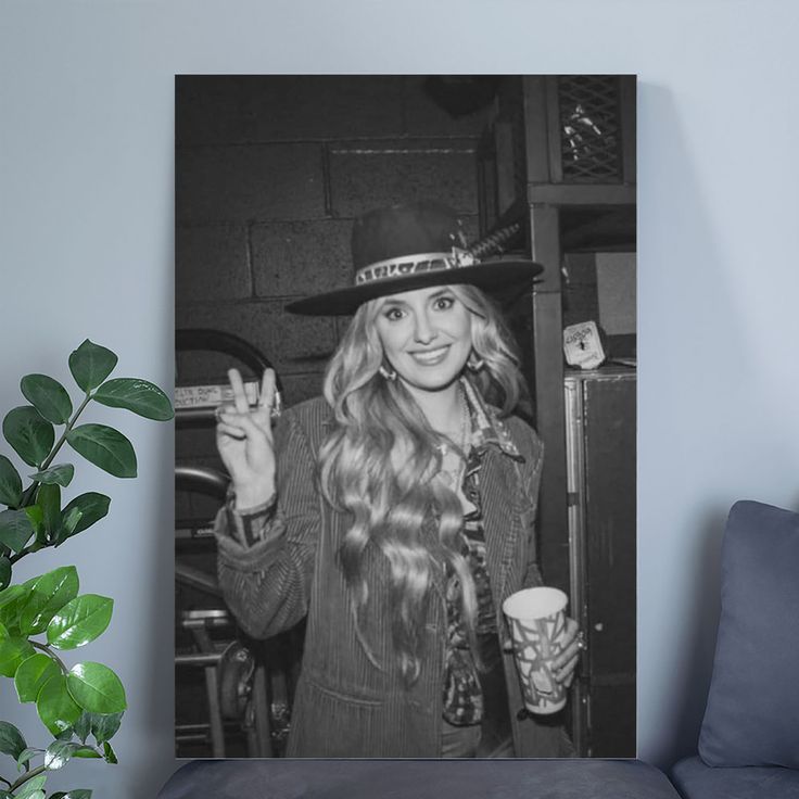 Lainey Wilson Singer Art Retro Picture Print Canvas Poster Wall Paint Art Posters Decor Modern Home Artworks Size 24''x36''