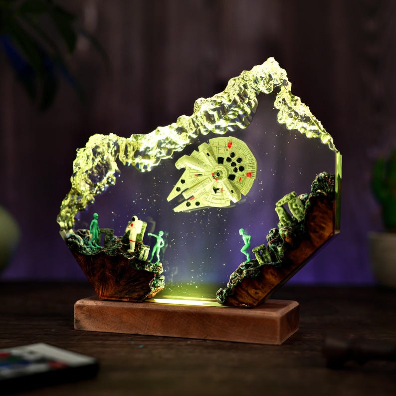 Astronaut & Alien Resin Lamp: Galaxy Night Light, Space Theme