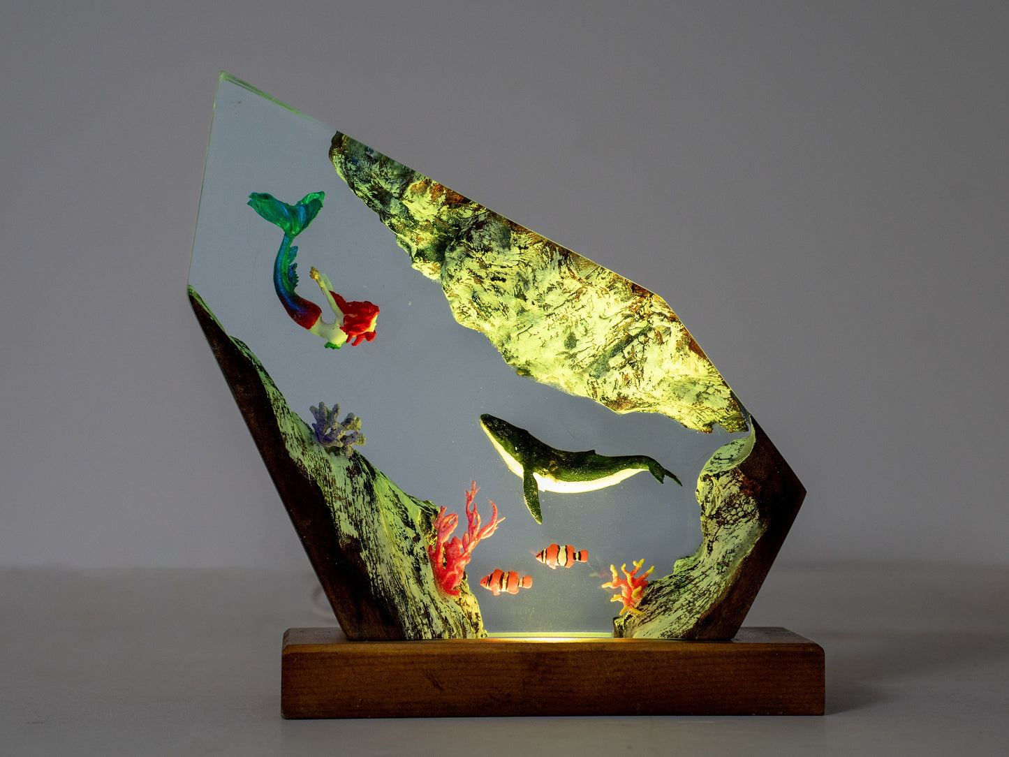 Turtle and Mermaid Resin night lights | Unique gift for daughter, Clownfish resin lamp - A picture of The Ocean in miniature, gift for mom