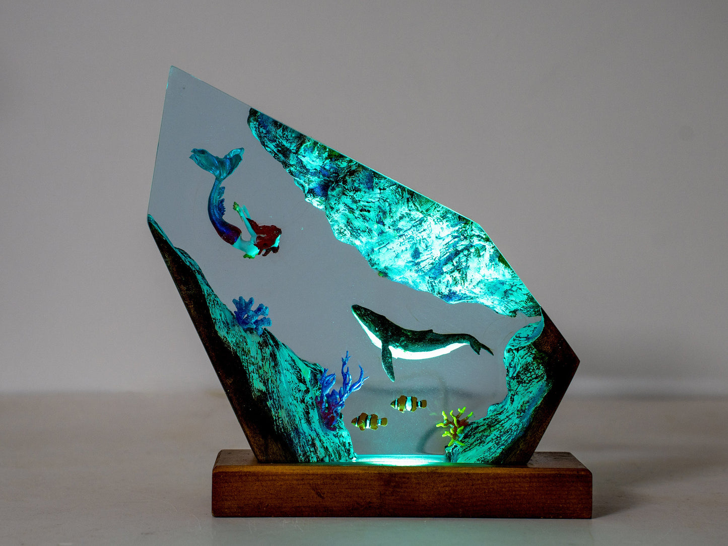 Turtle and Mermaid Resin night lights | Unique gift for daughter, Clownfish resin lamp - A picture of The Ocean in miniature, gift for mom
